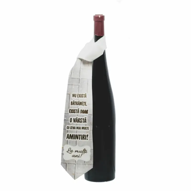 Nu exista batranete, cravata cu mesaj